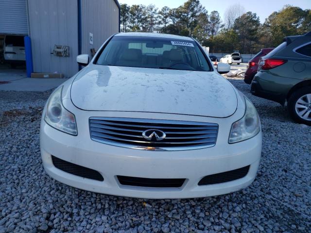 JNKCV61E69M307771 - 2009 INFINITI G37 BASE WHITE photo 5