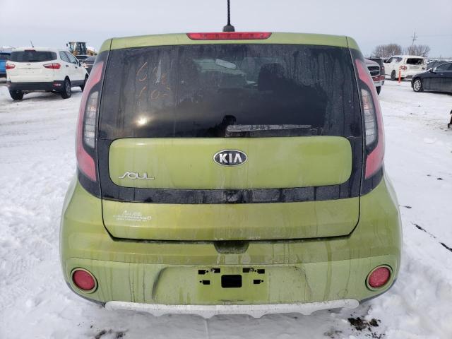 KNDJP3A51J7903925 - 2018 KIA SOUL + GREEN photo 6