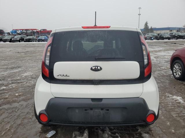 KNDJP3A54F7220950 - 2015 KIA SOUL + WHITE photo 6