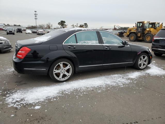 WDDNG9EB2DA534705 - 2013 MERCEDES-BENZ S 550 4MATIC BLACK photo 3