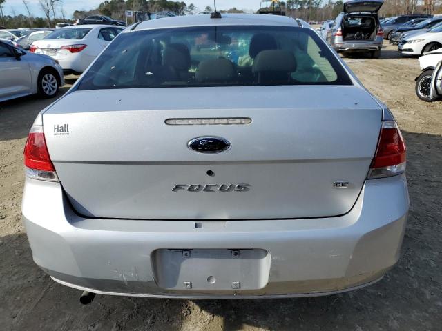 1FAHP35N69W135438 - 2009 FORD FOCUS SE SILVER photo 6