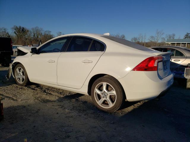 YV1622FS5C2037864 - 2012 VOLVO S60 T5 WHITE photo 2