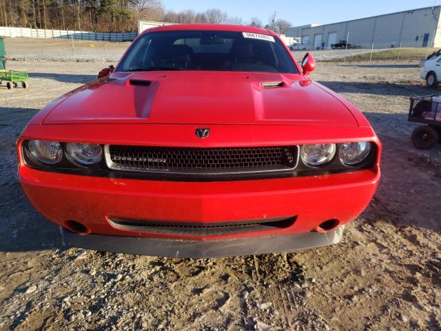 2B3CJ4DV1AH261370 - 2010 DODGE CHALLENGER SE RED photo 5