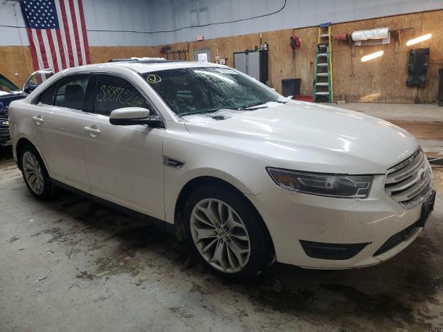 1FAHP2F82JG130240 - 2018 FORD TAURUS LIMITED WHITE photo 4