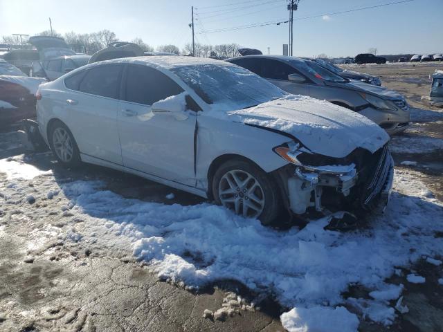 1FA6P0H71F5107230 - 2015 FORD FUSION SE WHITE photo 4