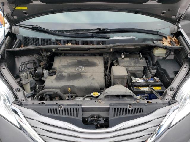 5TDYK3DC3FS585407 - 2015 TOYOTA SIENNA XLE GRAY photo 12