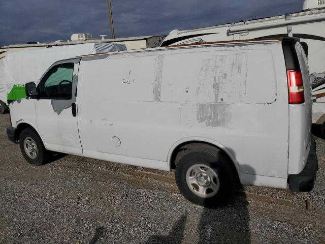 1GCFG15T871200546 - 2007 CHEVROLET EXPRESS G1 WHITE photo 2