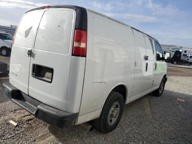 1GCFG15T871200546 - 2007 CHEVROLET EXPRESS G1 WHITE photo 3