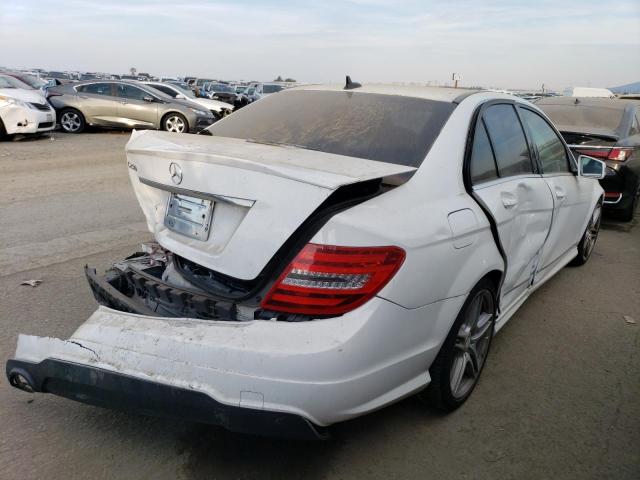 WDDGF4HB6DA799640 - 2013 MERCEDES-BENZ C 250 WHITE photo 3