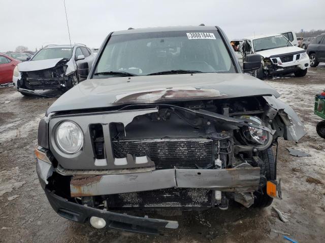 1C4NJRFB7ED500768 - 2014 JEEP PATRIOT LATITUDE GRAY photo 5