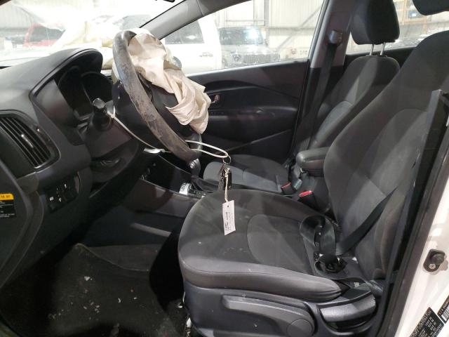 KNADM4A39D6142630 - 2013 KIA RIO LX WHITE photo 7