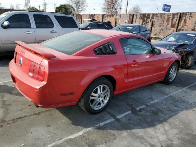 1ZVFT82H455245247 - 2005 FORD MUSTANG GT RED photo 3