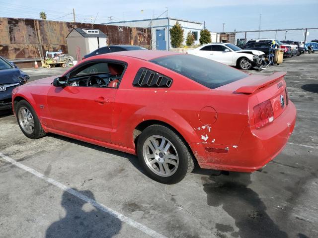 1ZVFT82H455245247 - 2005 FORD MUSTANG GT RED photo 4