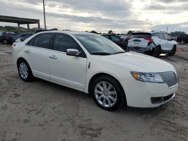 3LNHL2GC6CR815115 - 2012 LINCOLN MKZ WHITE photo 4