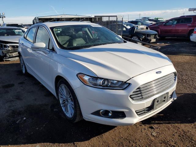 3FA6P0T99GR232712 - 2016 FORD FUSION SE WHITE photo 4