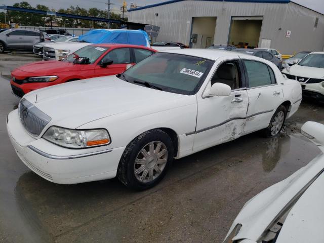 2011 LINCOLN TOWN CAR SIGNATURE LIMITED, 