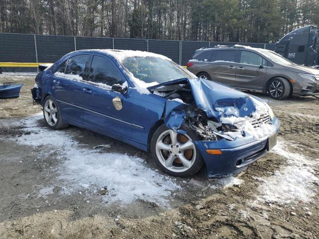 WDBRF40J44A572032 - 2004 MERCEDES-BENZ C 230K SPORT SEDAN BLUE photo 4