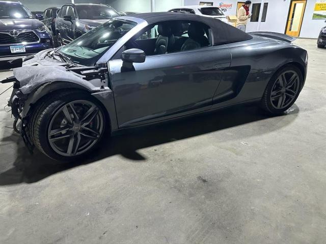 WUASUAFG5FN000694 - 2015 AUDI R8 4.2 QUATTRO GRAY photo 2