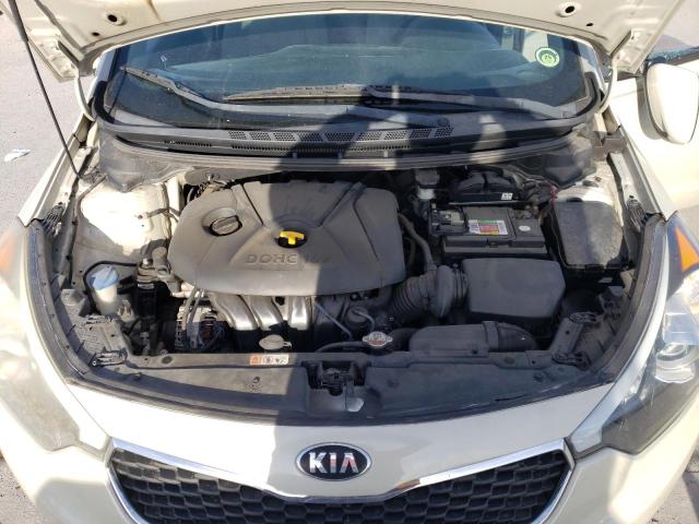 KNAFK4A68F5294254 - 2015 KIA FORTE LX CREAM photo 11