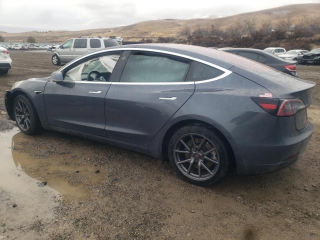 5YJ3E1EB3JF113944 - 2018 TESLA MODEL 3 SILVER photo 2