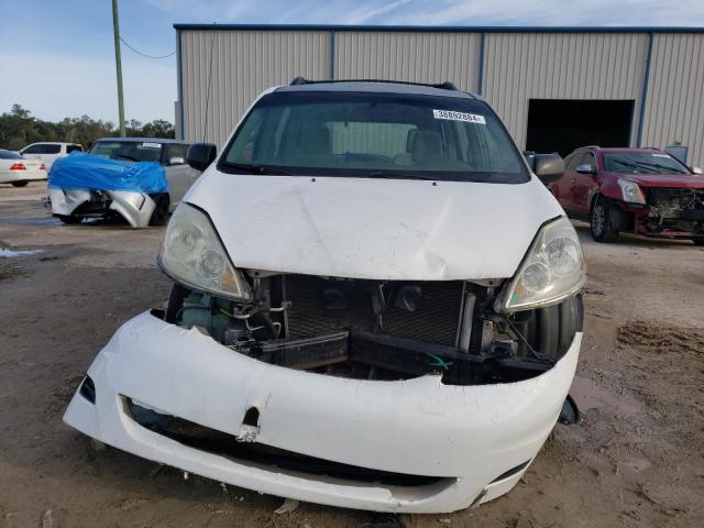 5TDKK4CC8AS312288 - 2010 TOYOTA SIENNA CE WHITE photo 5