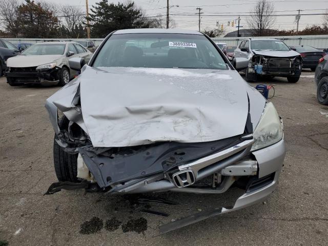 1HGCM56477A218807 - 2007 HONDA ACCORD LX GRAY photo 5