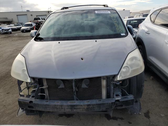 5TDBA22C34S007424 - 2004 TOYOTA SIENNA XLE GRAY photo 5