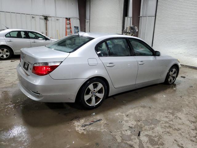 WBANF73586CG66664 - 2006 BMW 530 XI SILVER photo 3