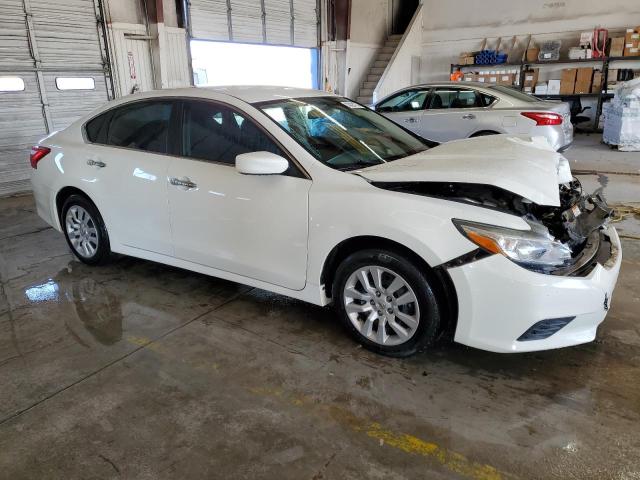 1N4AL3AP6HC230070 - 2017 NISSAN ALTIMA 2.5 WHITE photo 4