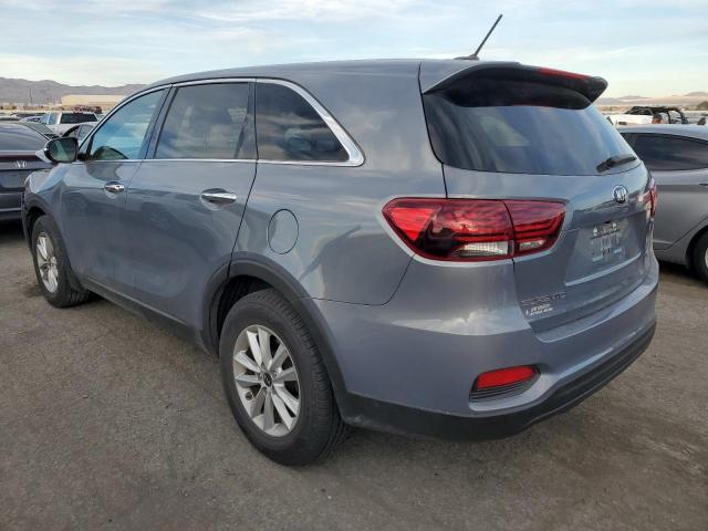 5XYPG4A39LG700611 - 2020 KIA SORENTO L SILVER photo 2