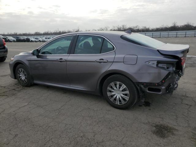 4T1C31AKXNU578225 - 2022 TOYOTA CAMRY LE GRAY photo 2