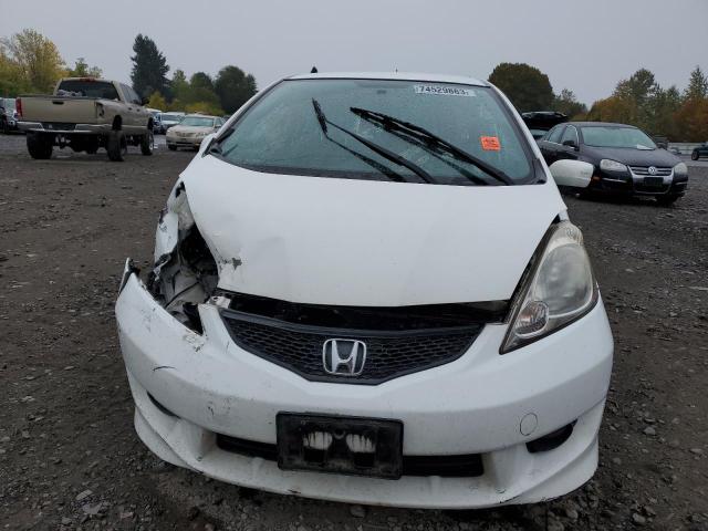 JHMGE8H41AC005020 - 2010 HONDA FIT SPORT WHITE photo 5