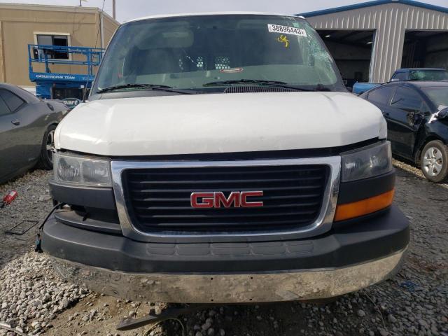 1GTW7FCF2F1903701 - 2015 GMC SAVANA G2500 WHITE photo 5