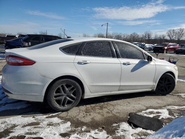 1FA6P0H74G5126498 - 2016 FORD FUSION SE WHITE photo 3