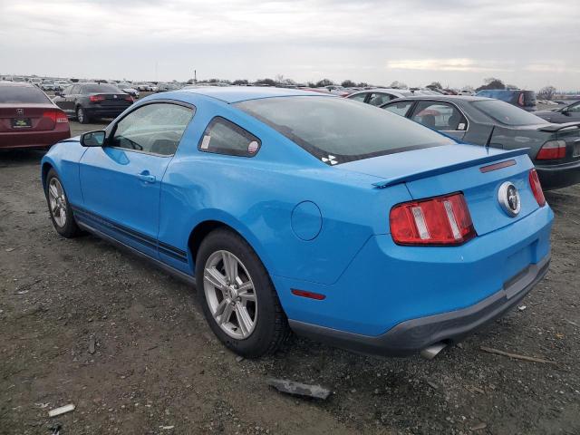 1ZVBP8AM6C5283769 - 2012 FORD MUSTANG BLUE photo 2