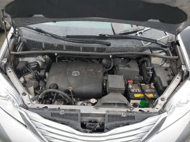 5TDJZ3DC6HS158917 - 2017 TOYOTA SIENNA LE SILVER photo 12