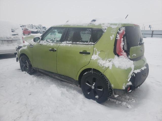 KNDJN2A22G7831874 - 2016 KIA SOUL GREEN photo 2