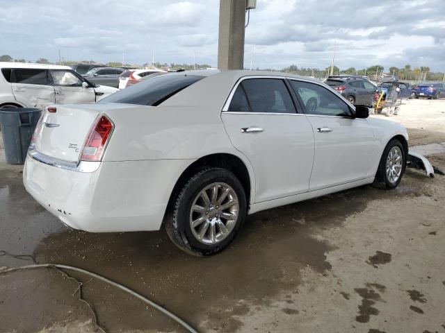 2C3CCAET7EH118132 - 2014 CHRYSLER 300C WHITE photo 3