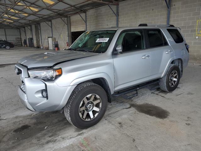 JTEBU5JR1J5580821 - 2018 TOYOTA 4RUNNER SR5/SR5 PREMIUM 银色 照片 1