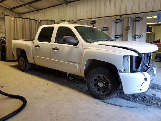 2GCEC13CX71708862 - 2007 CHEVROLET SILVERADO C1500 CREW CAB WHITE photo 4