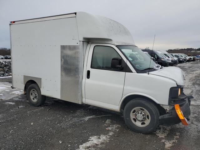 1GB0G2BG8D1133384 - 2013 CHEVROLET EXPRESS G3 WHITE photo 4