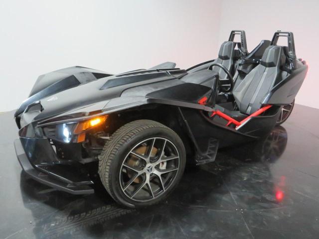 57XAAPFA6G5110453 - 2016 POLARIS SLINGSHOT SL BLACK photo 2