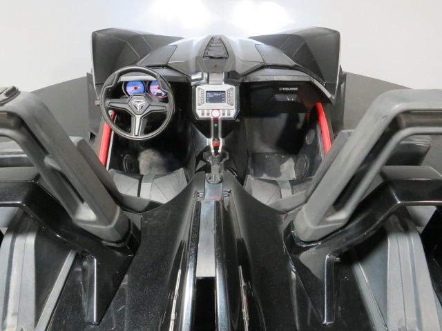 57XAAPFA6G5110453 - 2016 POLARIS SLINGSHOT SL BLACK photo 6