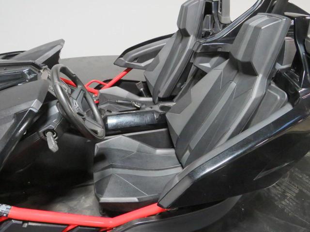 57XAAPFA6G5110453 - 2016 POLARIS SLINGSHOT SL BLACK photo 9