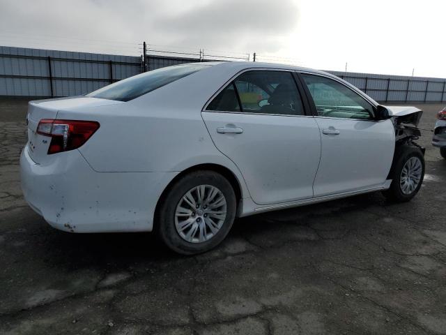 4T1BF1FK2EU419341 - 2014 TOYOTA CAMRY L WHITE photo 3