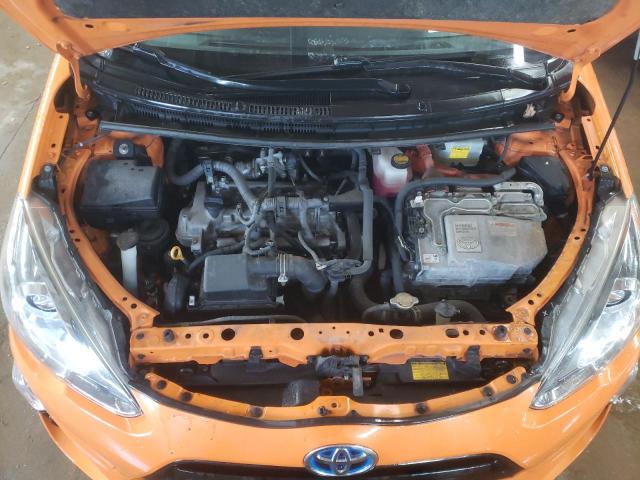 JTDKDTB36F1093521 - 2015 TOYOTA PRIUS C ORANGE photo 11