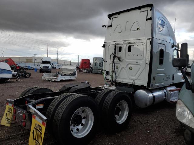 1FUJGLBG7CSBV7427 - 2012 FREIGHTLINER CASCADIA 1 WHITE photo 4