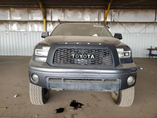 5TFFY5F19BX098763 - 2011 TOYOTA TUNDRA CREWMAX LIMITED CHARCOAL photo 5