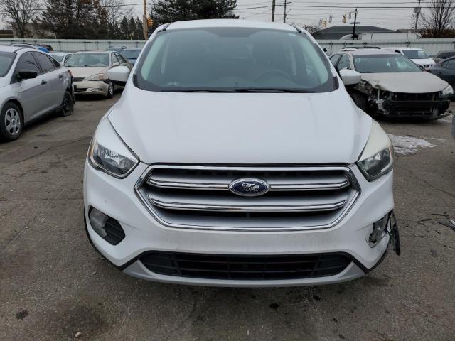 1FMCU9GD1HUB90311 - 2017 FORD ESCAPE SE WHITE photo 5