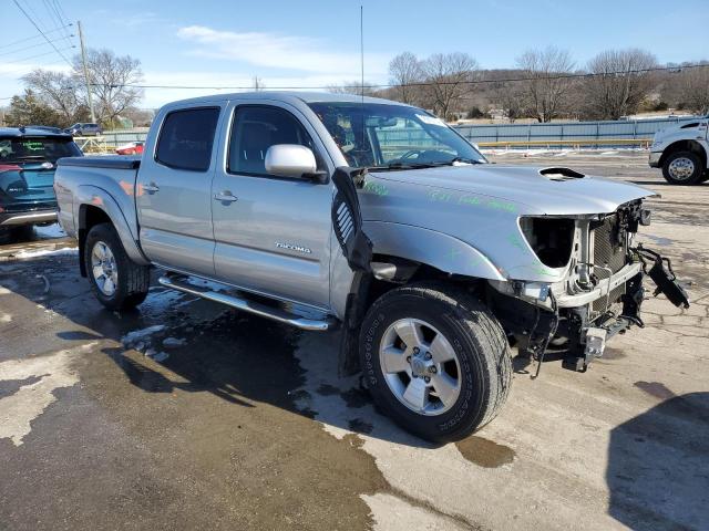 5TEJU62N67Z407402 - 2007 TOYOTA TACOMA DOUBLE CAB PRERUNNER SILVER photo 4